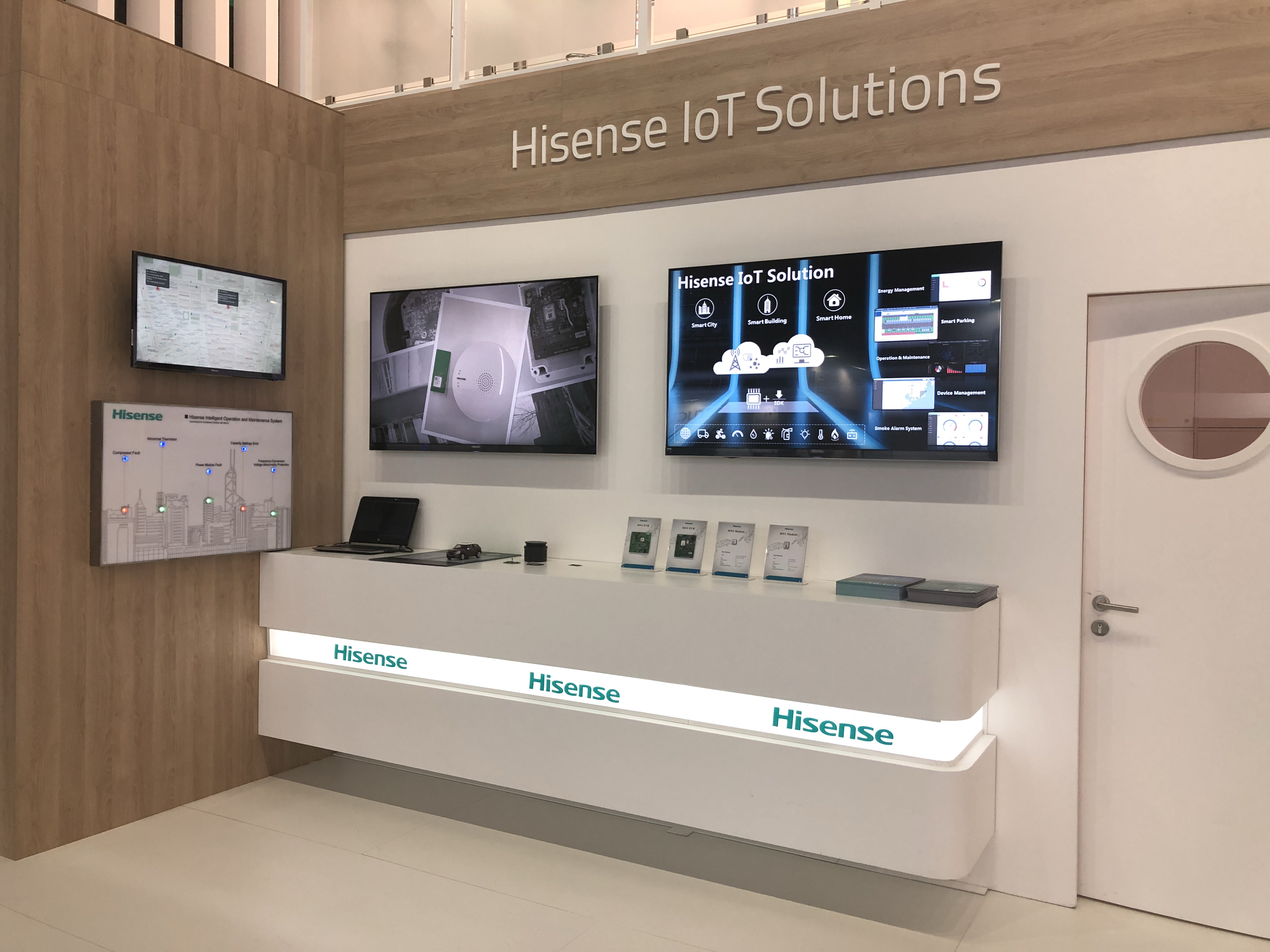 iot-stand-hisense