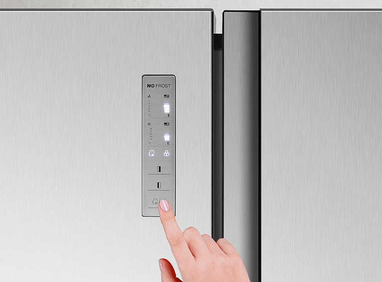Frigorífico con control electrónico táctil Hisense