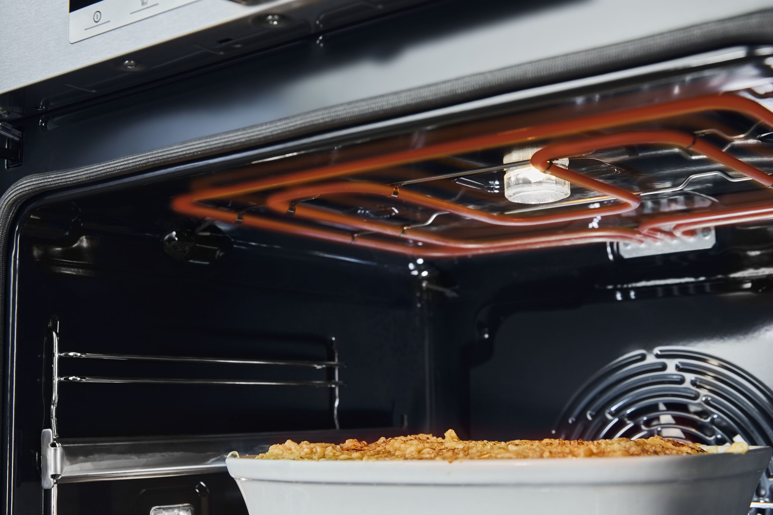 inox ventola XXL Pizza mode 300° capacità 77 l porte removibili cucina simulanea 5 livelli Hisense BSA65211CX Forno multifunzione con vapore e funzione friggitrice d'aria senza olio 