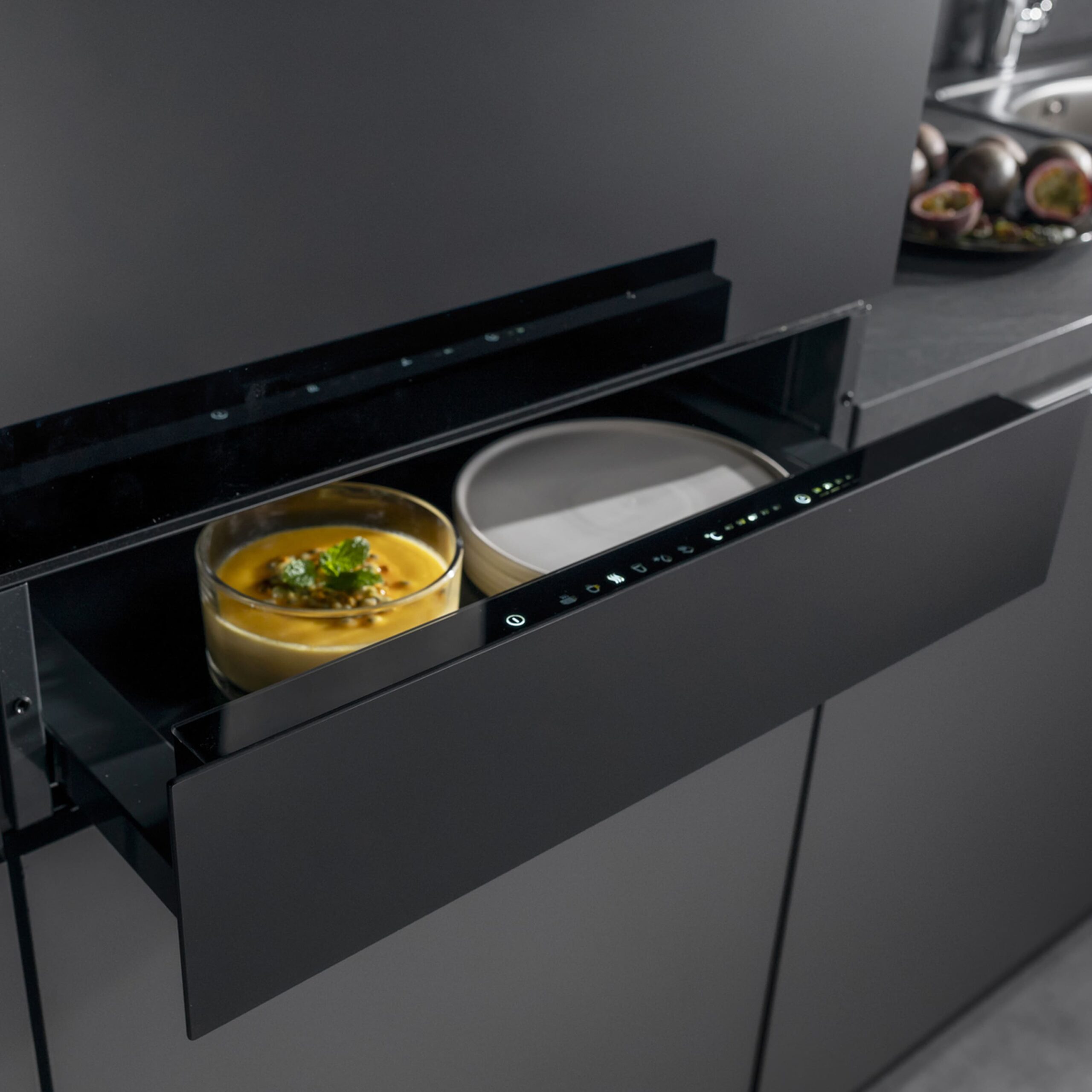 Hisense - WDH14BG – Cajón Calientaplatos De Integración, Capacidad 6 personas, Color Cristal Negro