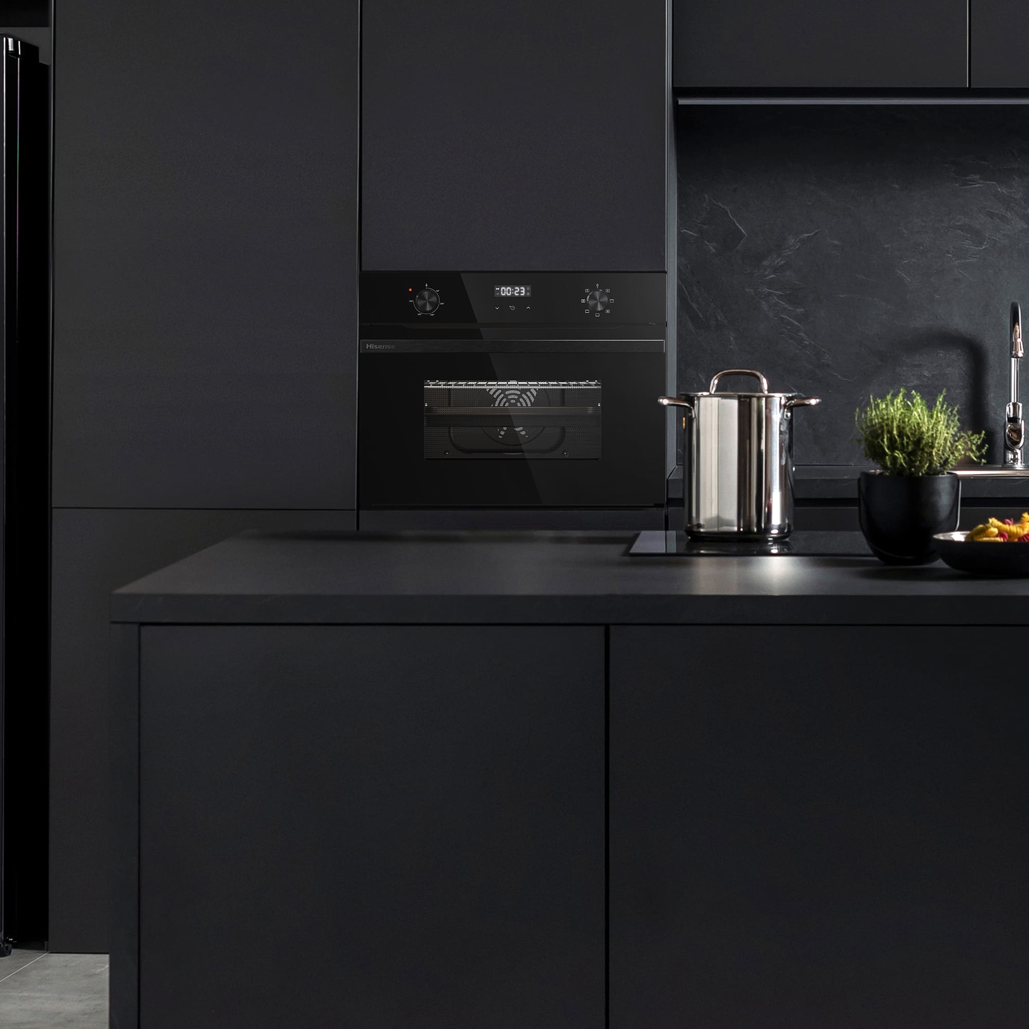 Hisense - BI44221ABG – Horno Compacto, Clase A, Capacidad 49L, Color Cristal Negro